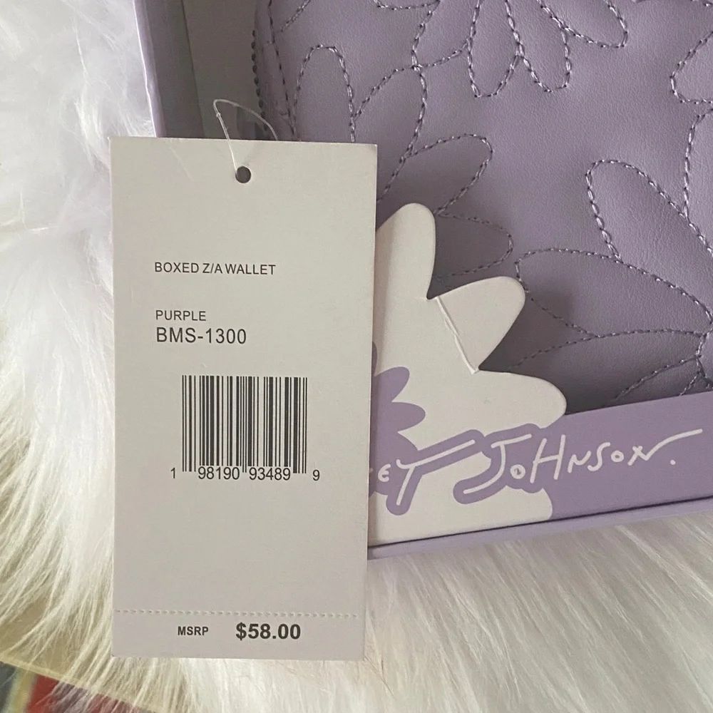 Betsey Johnson Lavender Quilted Floral Wristlet Wallet new in box
